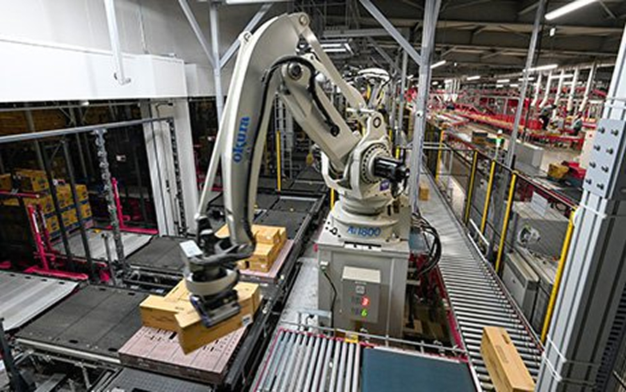 Pick a specified quantity of products that have been removed from the automated pallet warehouse.