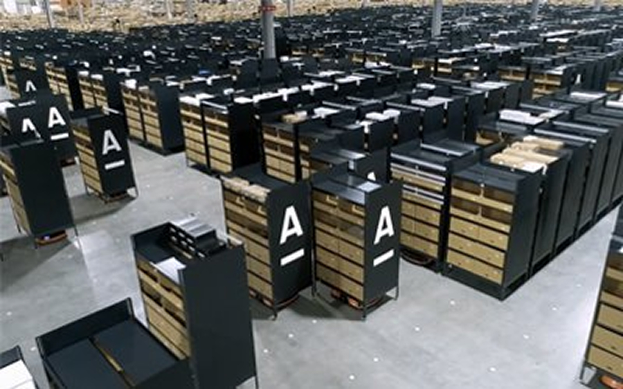 120 AGVs and 1,400 product shelves efficiently handle high-speed picking of high-volume products.